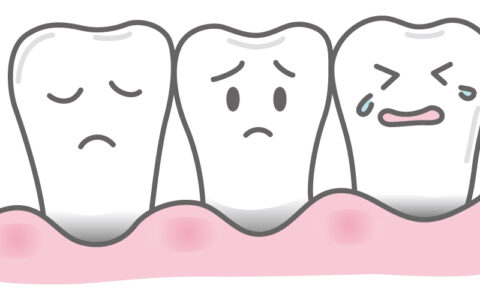 歯ぐきが下がって歯の隙間が広がった気がする…それは歯周病のサインかもしれません